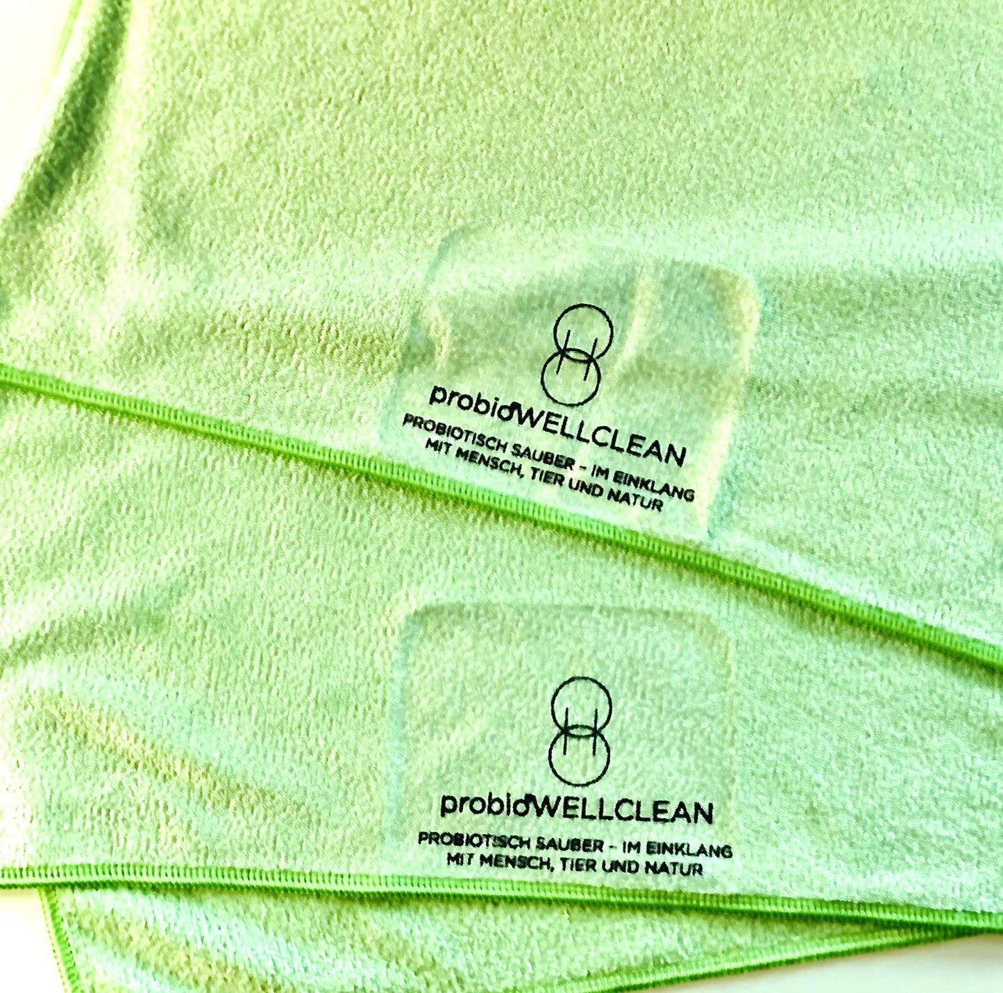 probioWELLCLEAN PREMIUM Mikrofasertücher (2 Stück) - ideal fürs Saubermachen mit den probioWELLCLEAN Reinigern